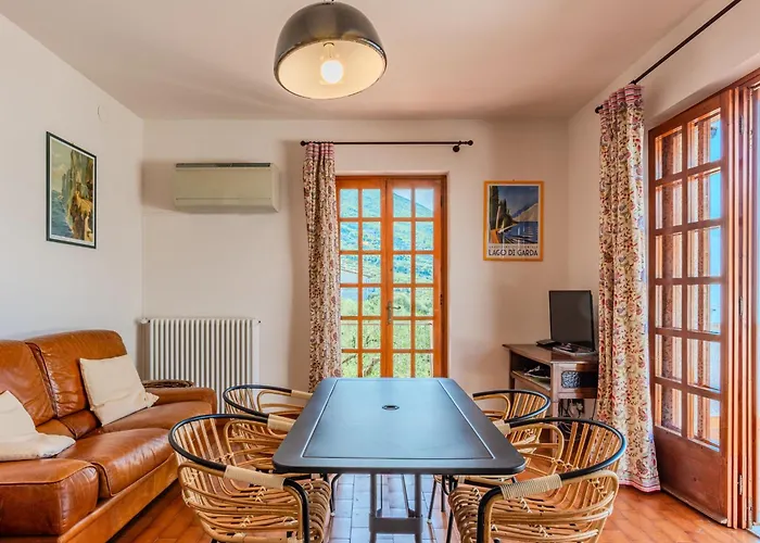 Papandrea By Interhome Assenza di Brenzone