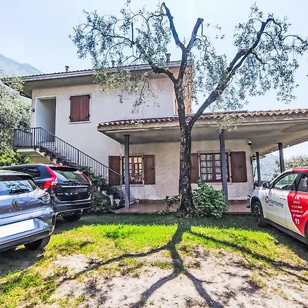 Papandrea By Interhome Assenza di Brenzone